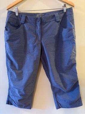 Nike women’s Golf Blue cropped pants, Sz 12.
